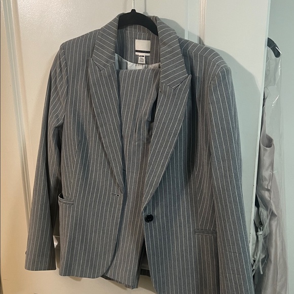 Jules & Leopold Charcoal Pinstripe Suit - Picture 1 of 4